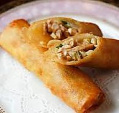 揚げ春巻き　チーズと板わさ　２本