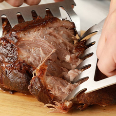 【3800円以上の食べ飲み放題プランで提供】塊肉のBBQプルドポーク Half(2~4人前)