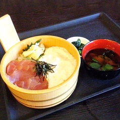 マグロ山かけ丼