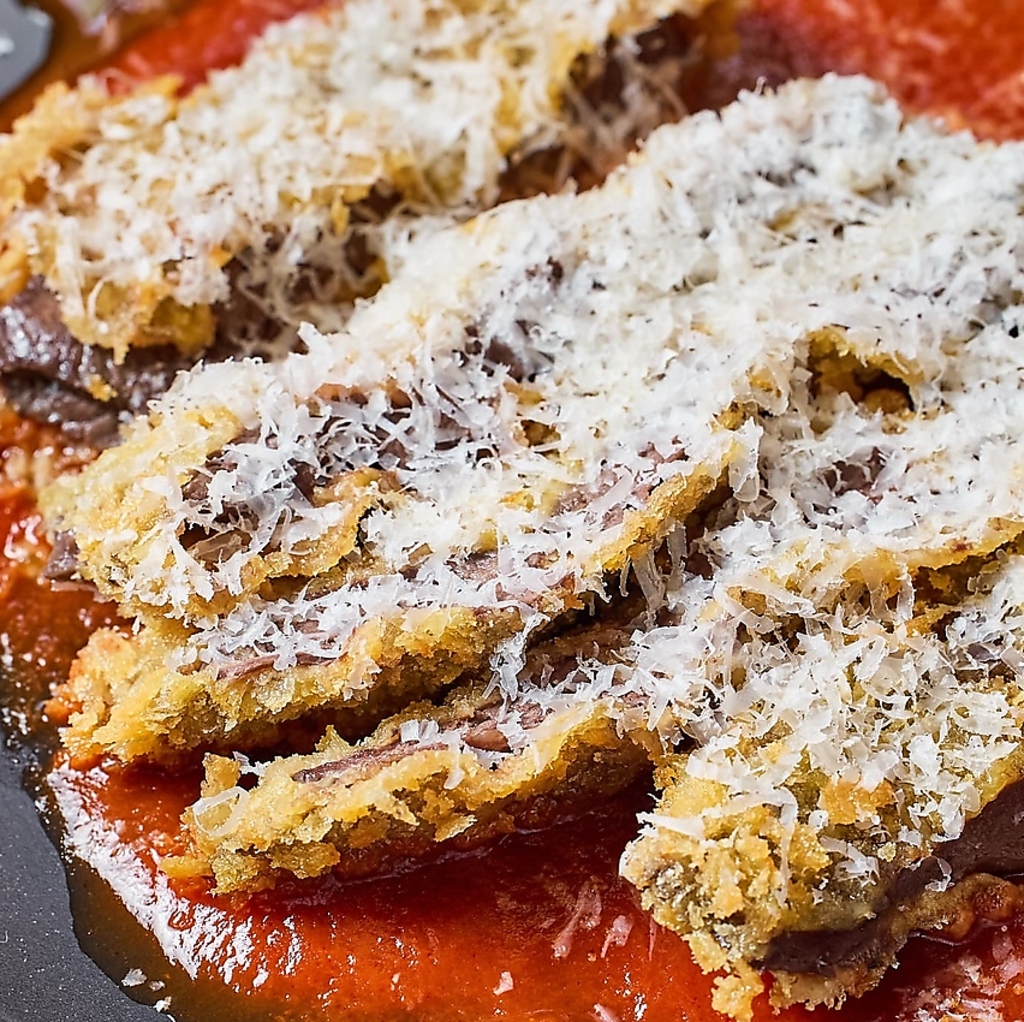 広々としたカウンター席では、温かい雰囲気の中で料理を楽しみながら、会話も弾む至福の時間を提供♪