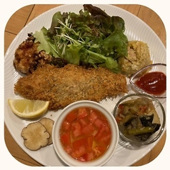 お得なランチプレートをご用意しております♪