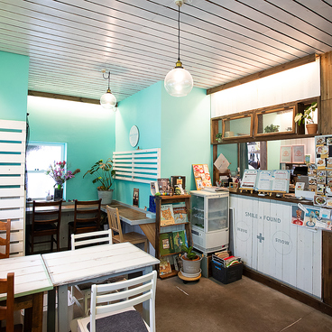 cafe wave snow カフェ ウェイブスノウの雰囲気1