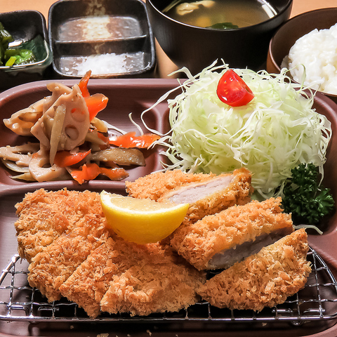 新八柱/とんかつ/とんかつ定食/麦小町豚/とんかつ飲み/ちょい飲み/ランチ/定食