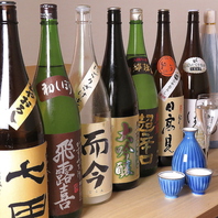 お料理に合う日本酒を常時10種類以上ご用意
