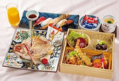 大切なお子様のために 祝七五三 尾頭付き祝鯛がついた《お寿司付き七五三祝膳B》5500円(税込)