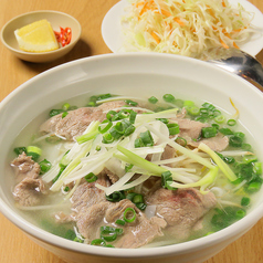 火の通った牛肉フォー