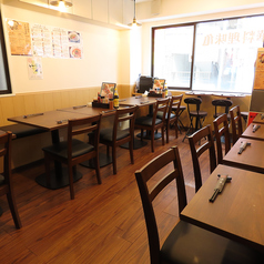 カジュアルな立食形式のパーティーにぴったりの貸切プランです！最大28名様までご利用いただけます。会社のアフターパーティーや交流会、イベントの打ち上げなど、様々なシーンでご活用ください。