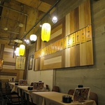 どこか懐かしい雰囲気漂う店内はテーブル席完備！お席をつなげれば最大18名様迄対応可能です★