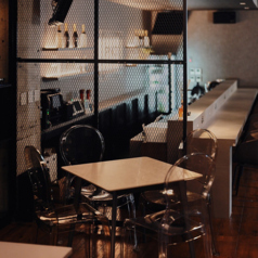 2～4名様のテーブルもご用意♪プライベートな飲み会にもご対応致します！