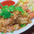 料理メニュー写真 クン/ムーカティアム(海老/豚のニンニク揚げ)