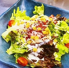 チーズたっぷりシーザーサラダ