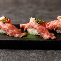 蟹といくらの肉寿司