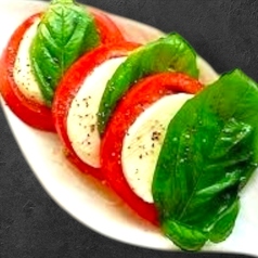 トマトとモッツァレラのカプレーゼ