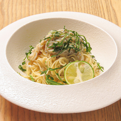すだち香る、たっぷりしらすの和風冷製パスタ(カッペリーニ)