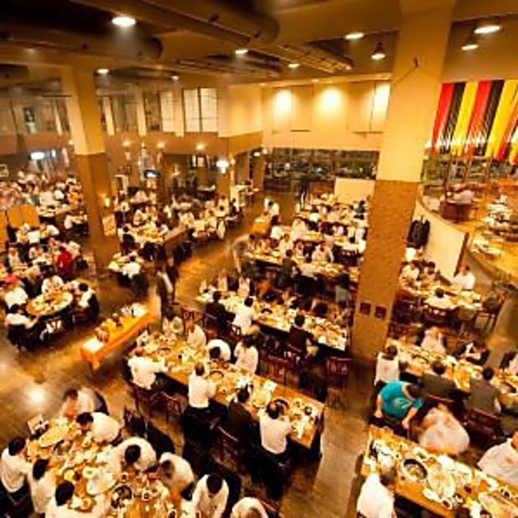 400名様以上の貸切も出来る大型ホール席ございます！大型宴会もお気軽にお問い合わせ下さい！