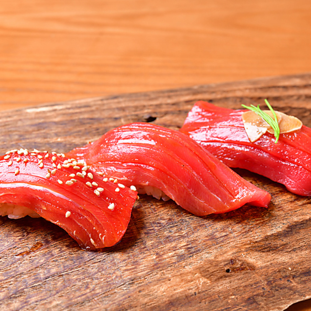 いろんな味のまぐろが食べたい方に！　まぐろ・まぐろ漬け・まぐろニンニク
