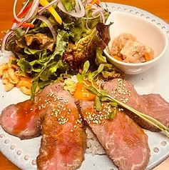 たっぷり野菜とローストビーフplate （単品）