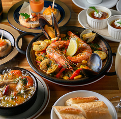 ランチタイムに、日比谷で気軽に楽しめるコース料理！