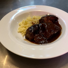 牛肉の赤ワイン煮