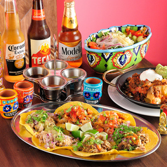 【相性抜群◎】メキシコビールと絶品タコスの黄金コンビ！スパイシーな香りで乾杯◎ の写真