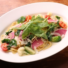 野菜と青森県産ニンニクをつかったオイルソース・スパゲティ