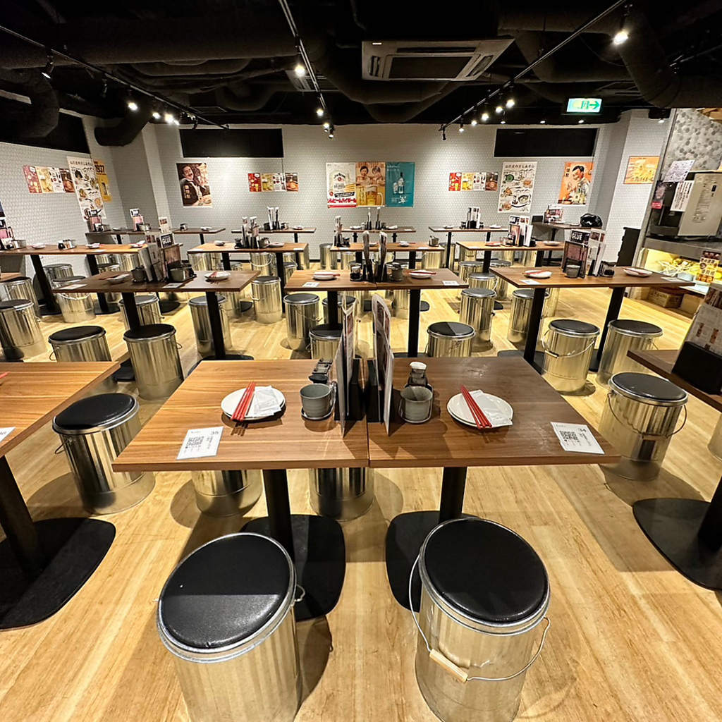 気取らず盛り上がれる大衆的な雰囲気も自慢♪大人数でのご宴会もお気軽にご相談を！※画像は系列店