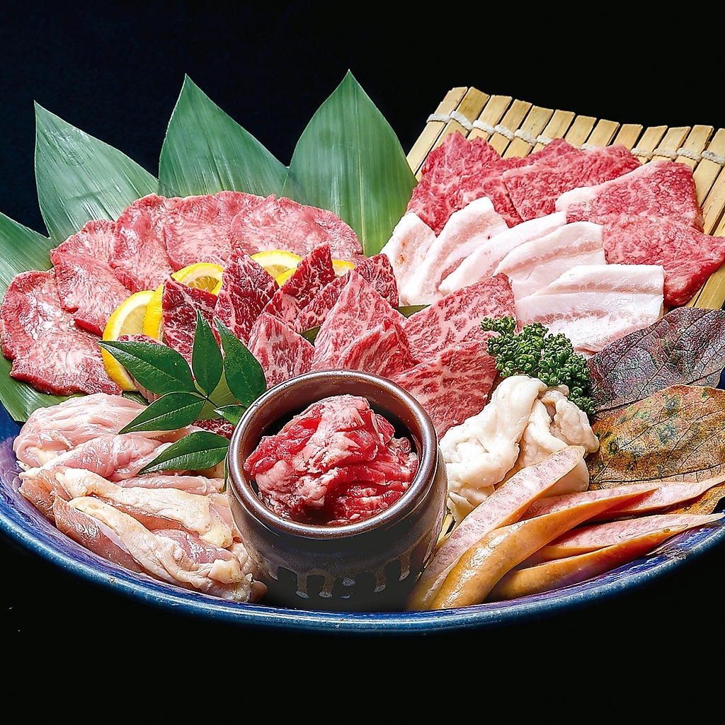 お得なお肉の盛り合わせもご用意しております◎