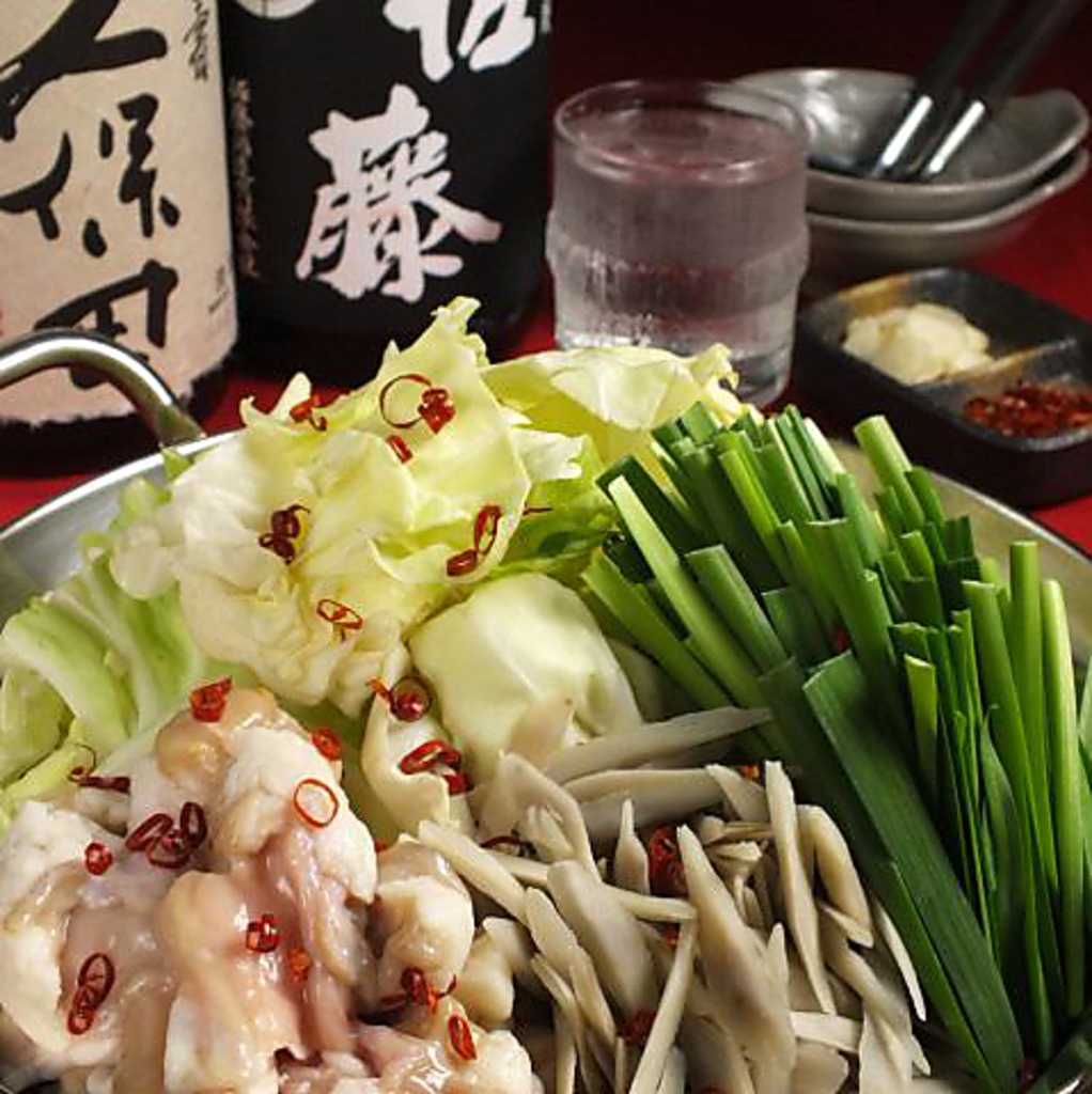 【JR千早駅東口】牛小腸を使ったもつ鍋。チャンポンなどの具材を追加できます！