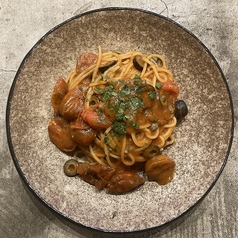 スパゲッティ アンチョビとオリーブのフレッシュトマトソース