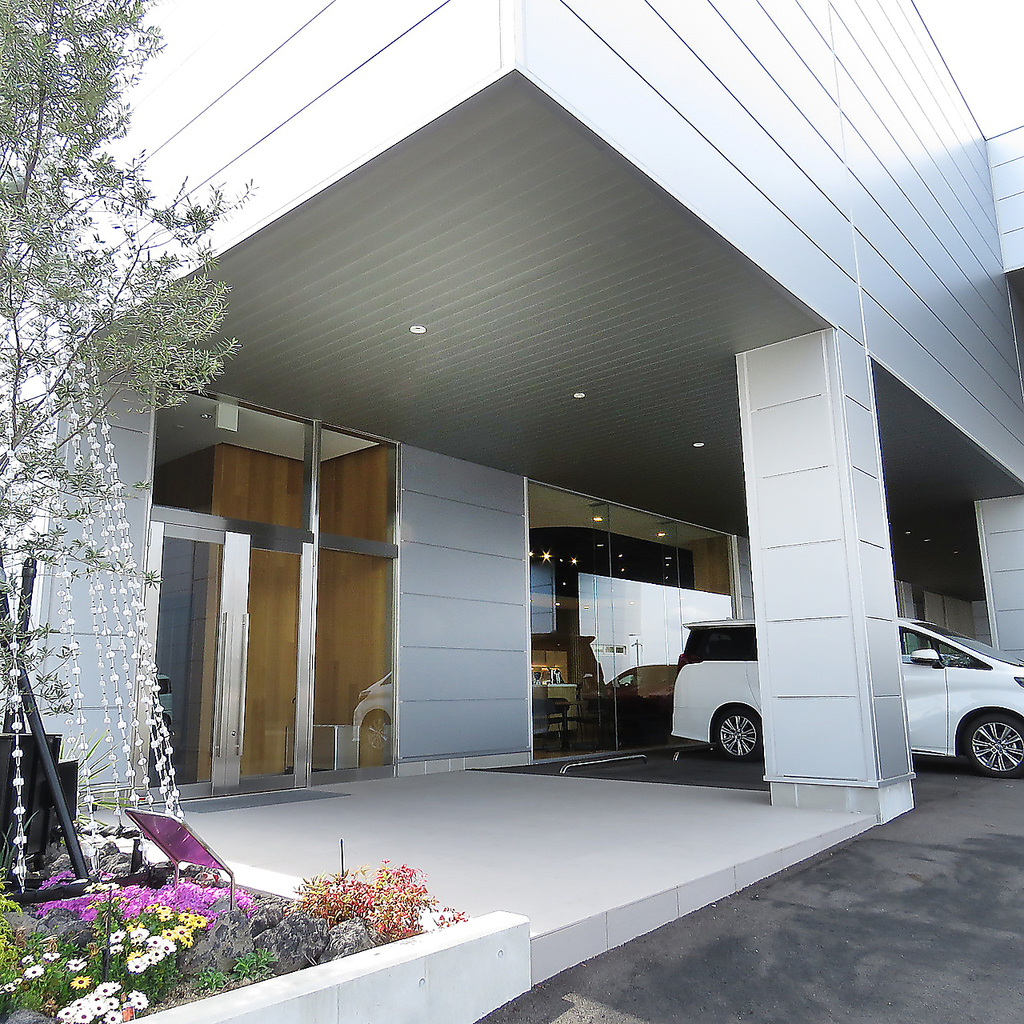 幾何学的な建造物、宇宙船のような外観！ホテルのようなオシャレ空間で大切な方と素敵な時間を☆