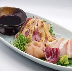 鶏刺し盛り合わせ