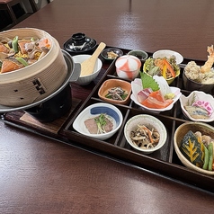 味彩箱御膳