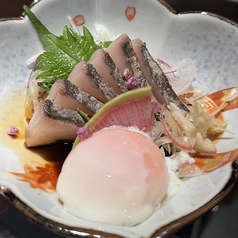 鰆のタタキ藁炙り 黄身醤油