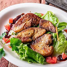 長年フランス料理の修行をしたシェフの腕が冴える美食