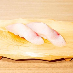 たい/赤海老/海老/カンパチ/蟹味噌/オニオンサーモン 各一貫