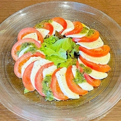 フレッシュトマトとモッツァレラのカプレーゼ