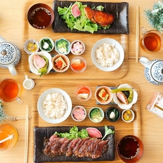 【京都河原町店限定】チーズと生はちみつのおばんざい御膳♪好みに合わて選べるメインは、なんと15種類♪の写真