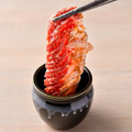 料理メニュー写真 壺漬けドラゴンカルビ
