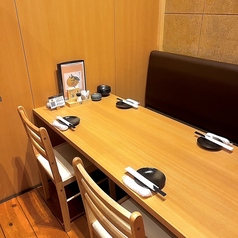 柚子と藁焼き個室酒場 ゆずのや 新大宮店の雰囲気1
