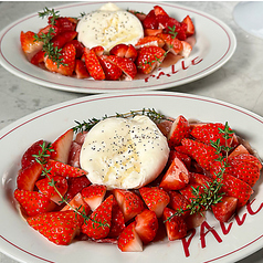 Strawberry with Burrata ストロベリーとブラータチーズ