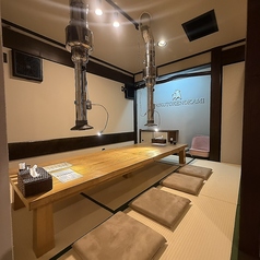 足を伸ばしてくつろげるお座敷個室8席x1をご用意しております！広々とした店内で、プライベートな空間を大切にしたいご宴会などにもおすすめです◎周りを気にせず、極上の時間をご堪能ください♪