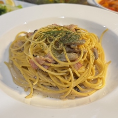3種のキノコのクリームパスタ (3種のキノコの旨みを、まろやかなクリームソースで)
