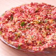 ツラミ刺しやずっきゅん刺し、煮込み料理などの一品も！