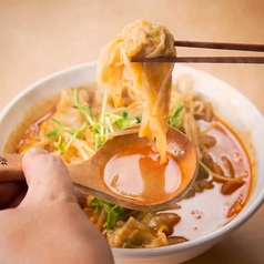 「製麺の匠大黒屋」特製卵麺の麺類も絶品！