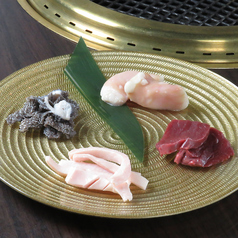 【何度でも食べたくなる！】ホルモン通も唸る！絶品≪ホルモン盛り1,320円(税込)≫の写真