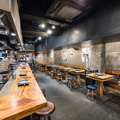 当店を貸切は『最小25名~最大35名』でご利用いただくことができます。ご利用日の1週間前にお電話でお問い合わせをお願い致します。団体様での宴会は当店におまかせください。