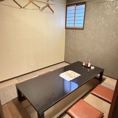 4名~6名利用の個室。