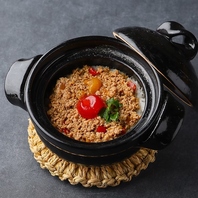 出汁香る至福の逸品！素材を味わう土鍋飯