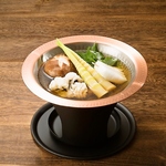 和食に季節感は大切な味の要素です。しま田ではその時々の新鮮な食材でお客様をおもてなし致します◎