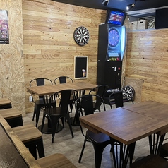 最大10名でお座りいただくことが可能です。